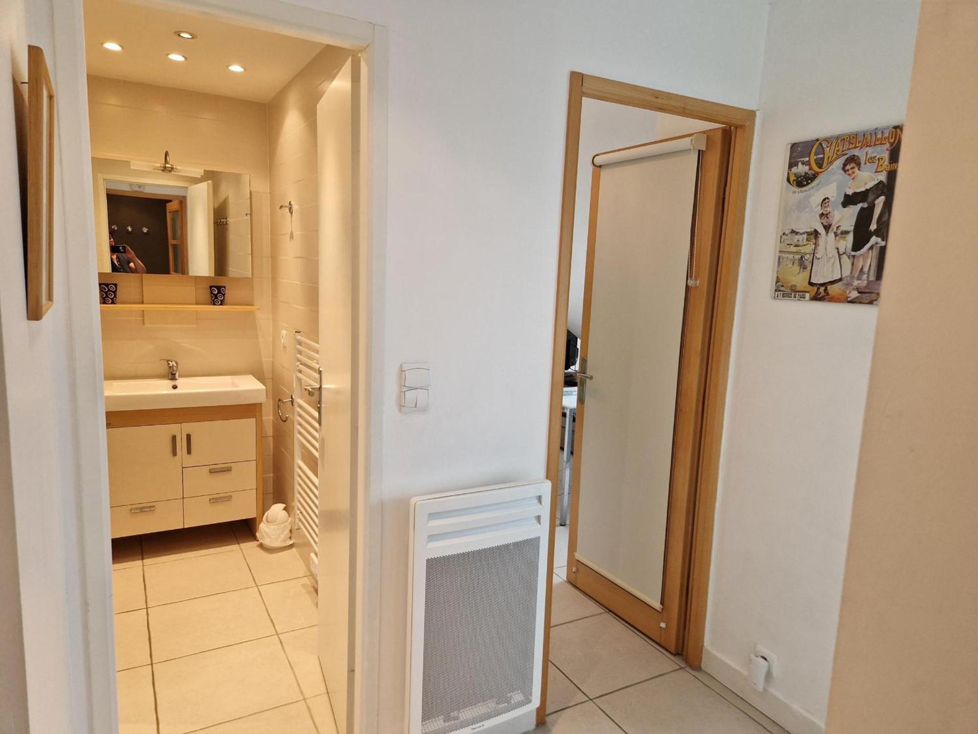 Bel Appartement T2 Avec Balcon, Wifi Et Parking Pres De La Plage - Fr-1-706-2 Шатлайон-Плаж Экстерьер фото