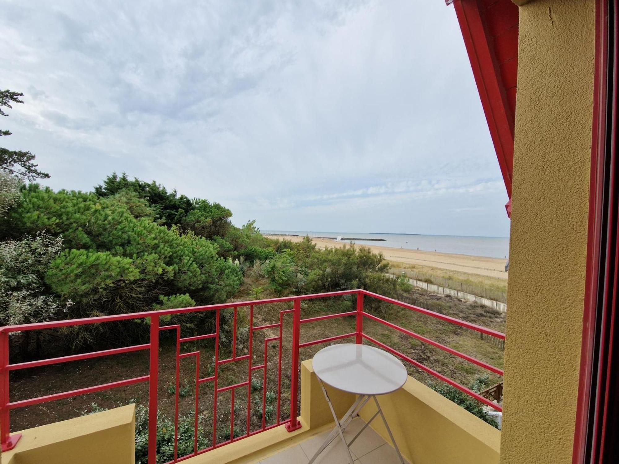 Bel Appartement T2 Avec Balcon, Wifi Et Parking Pres De La Plage - Fr-1-706-2 Шатлайон-Плаж Экстерьер фото